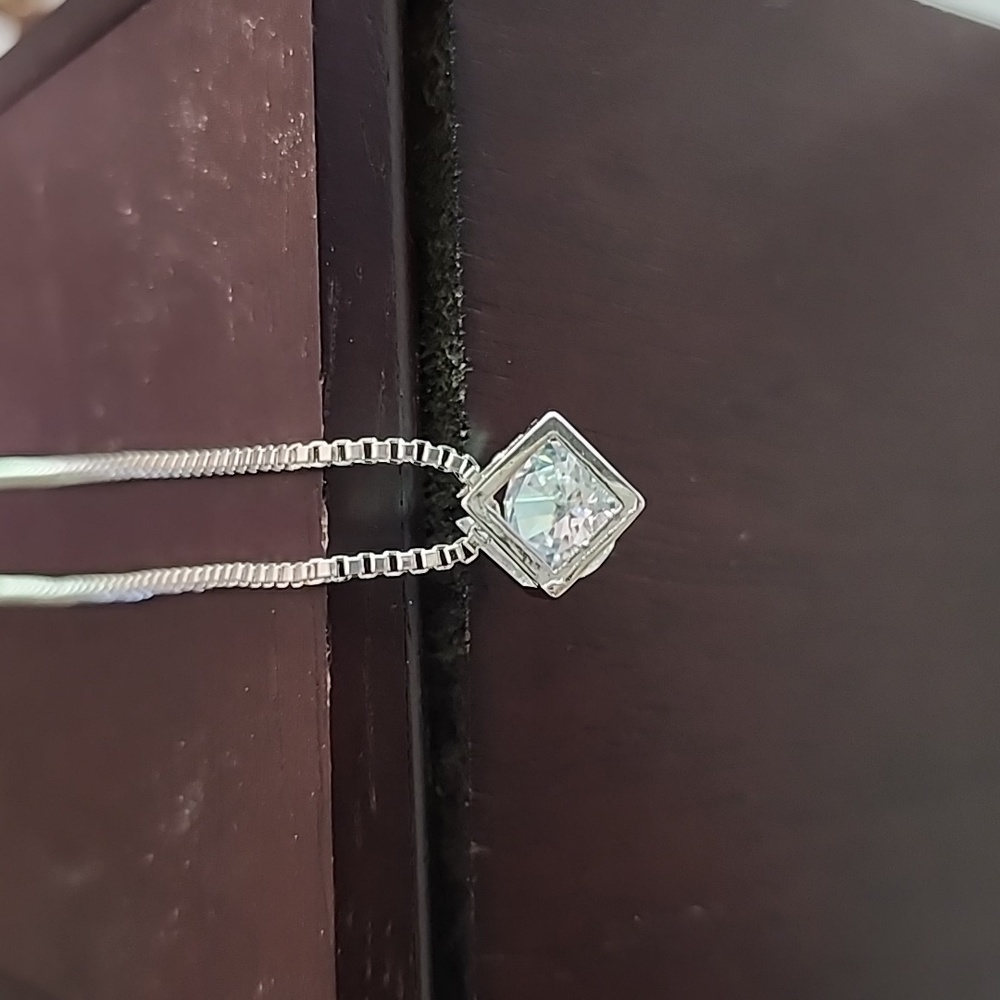 ⚫️Simulated Diamond  Cage Necklace - Picture 5 of 9